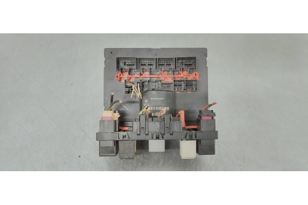 Recambio de caja reles / fusibles para seat leon (1p1) reference referencia OEM IAM 3C0937049E  