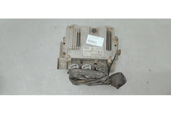 Recambio de centralita motor uce para citroen xsara picasso referencia OEM IAM 0281011233  