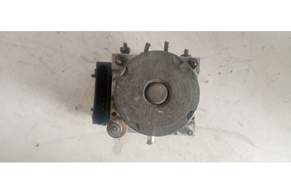 Recambio de abs para hyundai santa fe (bm) 2.2 crdi cat referencia OEM IAM 0265800541 0265231768 589102B300