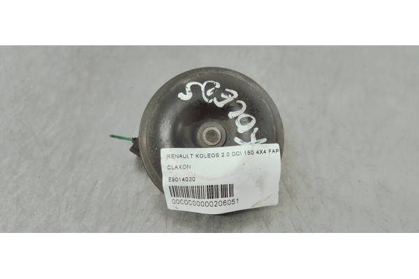 Recambio de claxon para renault koleos 2.0 dci 150 4x4 fap referencia OEM IAM E9014020  