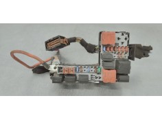 Recambio de caja reles / fusibles para opel corsa d 1.2 referencia OEM IAM 13319872  