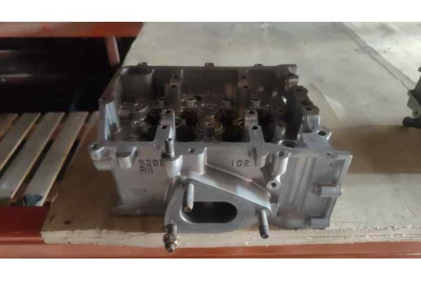 Recambio de culata para subaru outback (b15) referencia OEM IAM B200RH  