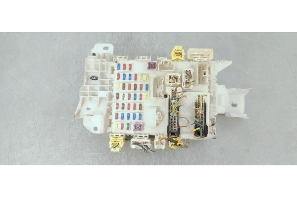 Recambio de caja reles / fusibles para suzuki sx4 1.6 ddis 120 4x4 fap referencia OEM IAM AA102667  