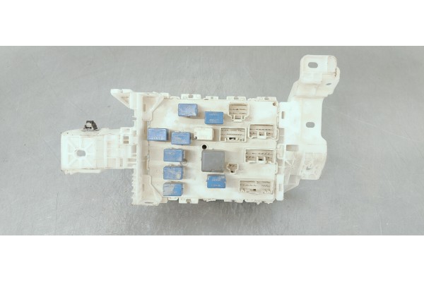 Recambio de caja reles / fusibles para suzuki sx4 1.0 i turbo 110 referencia OEM IAM AA1A4881  