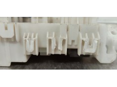 Recambio de caja reles / fusibles para suzuki sx4 1.0 i turbo 110 referencia OEM IAM AA1A4881  