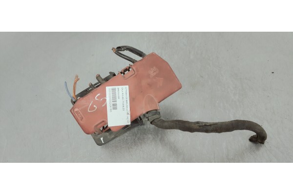 Recambio de caja reles / fusibles para citroen c5 berlina 2.0 hdi 140 fap referencia OEM IAM 9662335380  