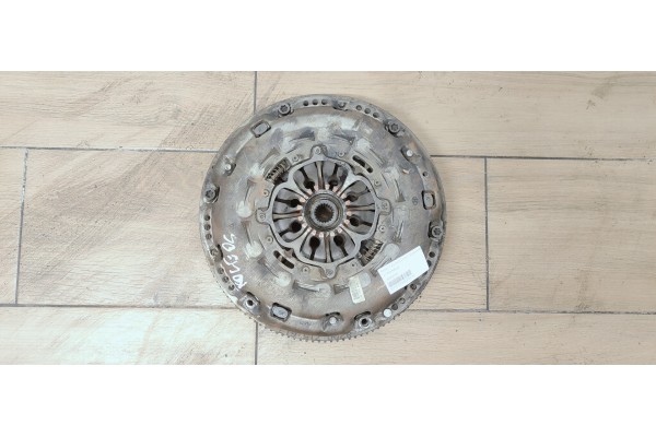 Recambio de kit embrague para renault koleos 2.0 dci 150 4x4 fap referencia OEM IAM 1425E22VE  