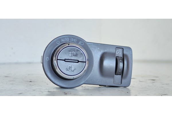 Recambio de mando luces para opel insignia sports tourer edition referencia OEM IAM 13268725  