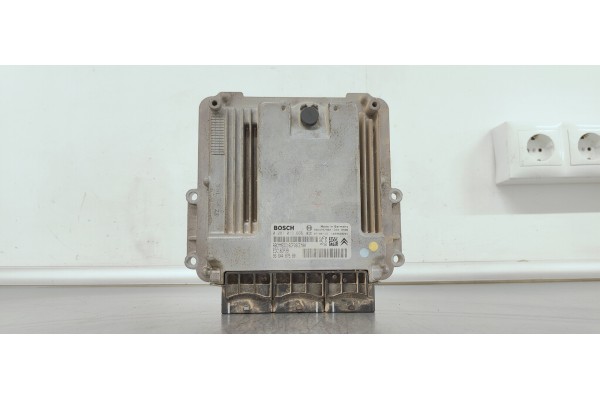 Recambio de centralita motor uce para citroen c-crosser 2.2 d referencia OEM IAM 0281013666  
