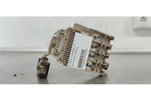 Recambio de caja reles / fusibles para citroen c-crosser 2.2 d referencia OEM IAM   