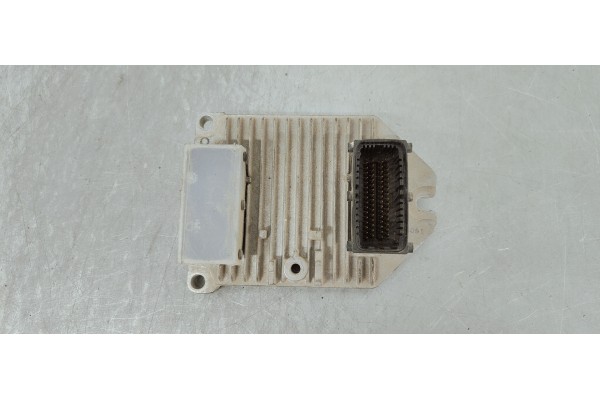 Recambio de centralita motor uce para opel zafira a increibles referencia OEM IAM 09158726  