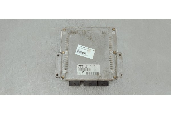 Recambio de centralita motor uce para citroen xsara picasso 2.0 hdi satisfaction referencia OEM IAM 0281011084  