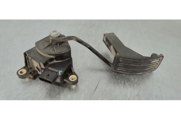 Recambio de pedal acelerador para renault koleos 2.0 dci 150 4x4 fap referencia OEM IAM 18002JY40A  