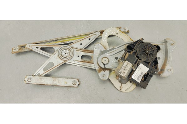 Recambio de elevalunas trasero izquierdo para renault scenic iii 1.9 dci 130 referencia OEM IAM 827310004R  