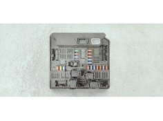 CAJA RELES / FUSIBLES 284B7JY00A 
