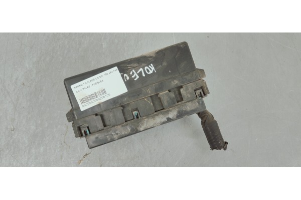 Recambio de caja reles / fusibles para renault koleos 2.0 dci 150 4x4 fap referencia OEM IAM   