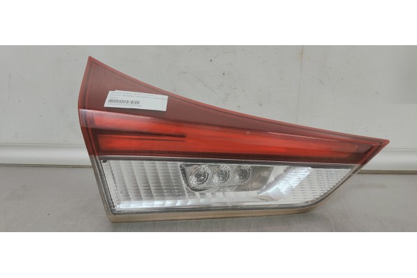 Recambio de piloto trasero izquierdo interior para toyota auris 1.6 d4d 112 fap referencia OEM IAM 02344  