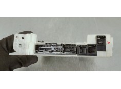 Recambio de caja reles / fusibles para toyota aygo x 1.0i 72 referencia OEM IAM 8273070011  
