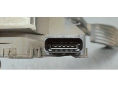 Recambio de pedal acelerador para opel corsa d 1.2 referencia OEM IAM 13305804  
