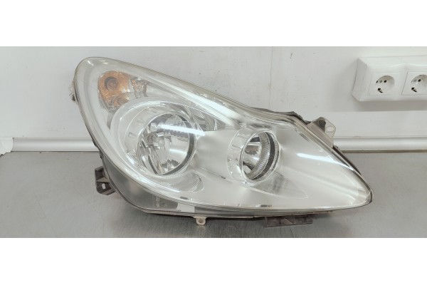 Recambio de faro derecho para opel corsa d 1.2 referencia OEM IAM 13186382  
