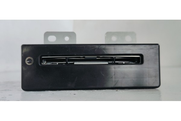 Recambio de sistema audio / radio cd para opel insignia berlina 2.0cdti 130 fap referencia OEM IAM 13590746  