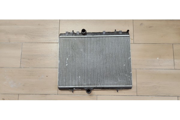 Recambio de radiador agua para peugeot 3008 1.6 hdi referencia OEM IAM P9800482380  