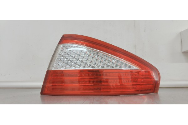 Recambio de piloto trasero derecho para ford mondeo ber. (ca2) 2.0 tdci referencia OEM IAM 7S7113404A  