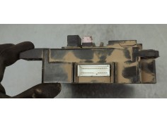 Recambio de caja reles / fusibles para citroen c-crosser 2.2 d referencia OEM IAM 8637A318  