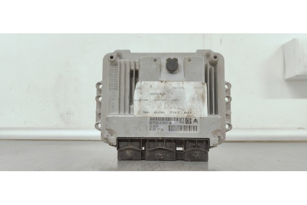 Recambio de centralita motor uce para citroen c4 berlina vtr plus referencia OEM IAM 9662670780  