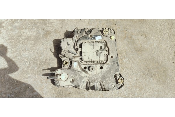 Recambio de deposito adblue para citroen c4 cactus 1.5 hdi referencia OEM IAM P1012340  