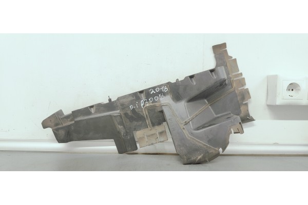 Recambio de moldura para peugeot 3008 1.6 hdi referencia OEM IAM 9670057980  