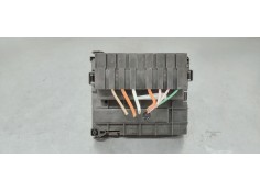 Recambio de caja reles / fusibles para peugeot 3008 1.6 hdi referencia OEM IAM 9807028580  