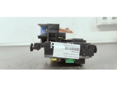 Recambio de caja reles / fusibles para peugeot 3008 1.6 hdi referencia OEM IAM 9807028580  