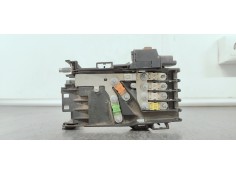 Recambio de caja reles / fusibles para peugeot 3008 1.6 hdi referencia OEM IAM 9810872780  