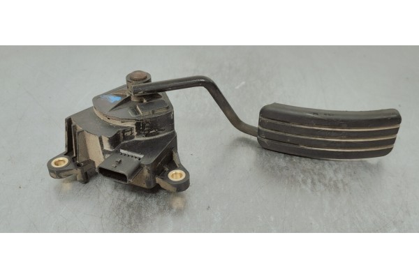 Recambio de pedal acelerador para renault scenic ii emotion referencia OEM IAM 8200159645  