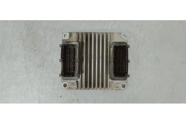 Recambio de centralita motor uce para opel meriva 1.6 16v referencia OEM IAM 12214830  