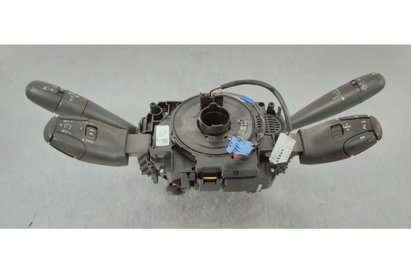 Recambio de mando multifuncion para peugeot 3008 1.6 hdi referencia OEM IAM 96773911ZD  