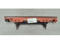Recambio de luz central de freno para peugeot 3008 1.6 hdi referencia OEM IAM 9683461480  