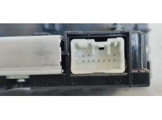 Recambio de pantalla multifuncion para volvo v50 familiar 2.0 d momentum referencia OEM IAM 30679647  