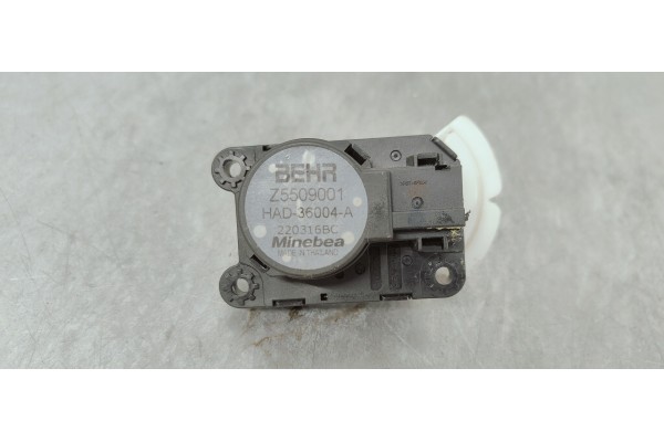 Recambio de motor apertura trampillas climatizador para peugeot 3008 1.6 hdi referencia OEM IAM HAD36004A  