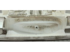 Recambio de luz interior para peugeot 3008 1.6 hdi referencia OEM IAM 9682063980  