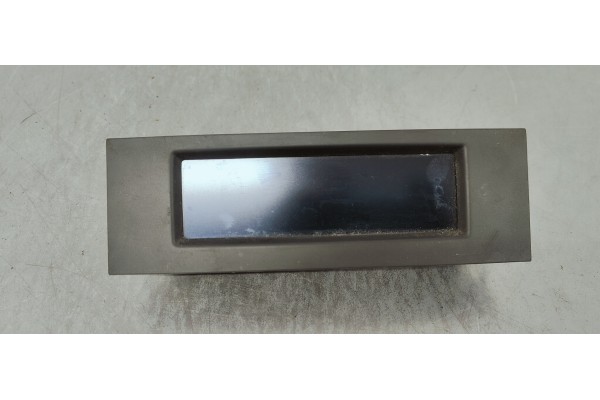 Recambio de pantalla multifuncion para peugeot 3008 1.6 hdi referencia OEM IAM 9817257280  
