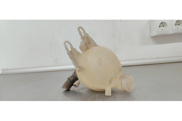 Recambio de deposito expansion para citroen c3 picasso 1.6 hdi referencia OEM IAM 9652621280  