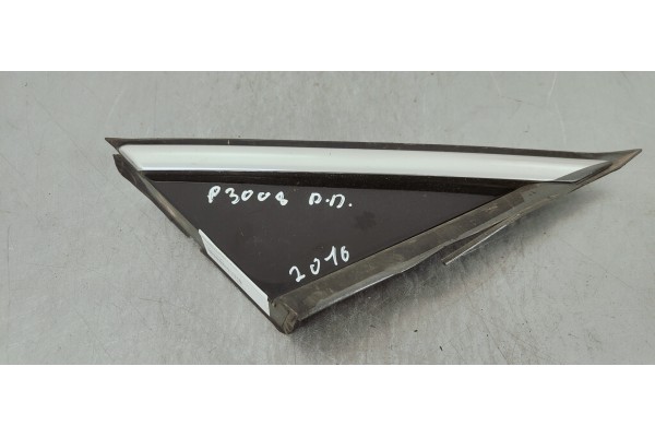 Recambio de moldura para peugeot 3008 1.6 hdi referencia OEM IAM 96842432XY  