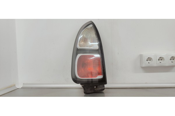 Recambio de piloto trasero izquierdo para citroen c3 picasso 1.6 hdi referencia OEM IAM 9681727280  