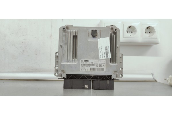 Recambio de centralita motor uce para peugeot 3008 1.6 hdi referencia OEM IAM 0281032456  