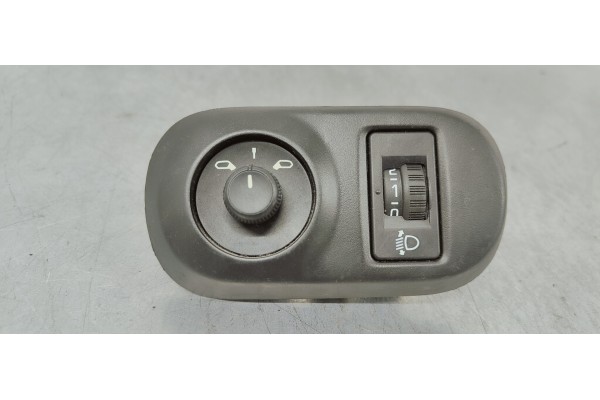 Recambio de mando retrovisor para citroen c4 cactus 1.5 hdi referencia OEM IAM 9800177977  