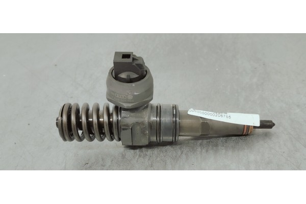 Recambio de inyector para volkswagen passat berlina (3b3) 1.9tdi 130 4x4 referencia OEM IAM 038130073AR  