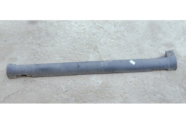Recambio de faldon lateral para citroen c4 cactus 1.5 hdi referencia OEM IAM 9823576577  