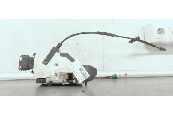 Recambio de cerradura puerta delantera derecha para citroen c3 picasso 1.6 hdi referencia OEM IAM 24094158  